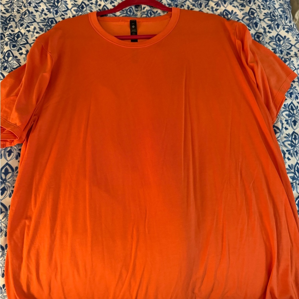 Men’s lululemon T